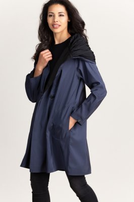 Donna Reversible Hooded Raincoat Jacket | Overland