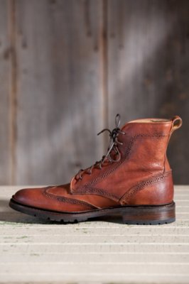 frye james lug wingtip