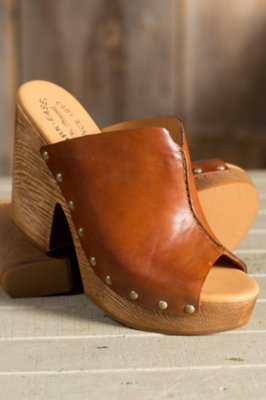 deanna leather sandal