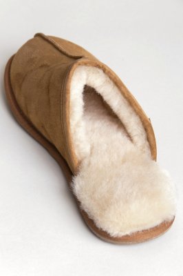 Men’s Classic Australian Merino ShearlingLined Scuff Slippers Overland