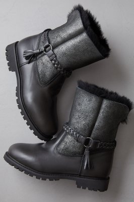 black sheepskin boots