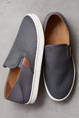 olukai pehuea slip on