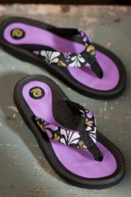 rafters women's tsunami flip flop