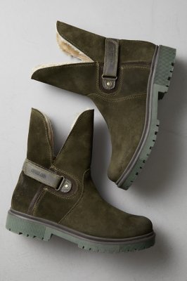 sheepskin style boots