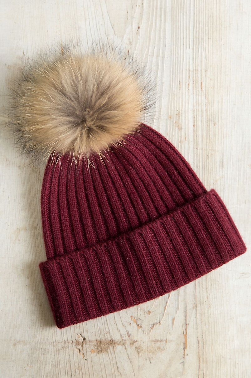 100/% Wool Beanie with Detachable Real FoxRaccoon Fur Pompom