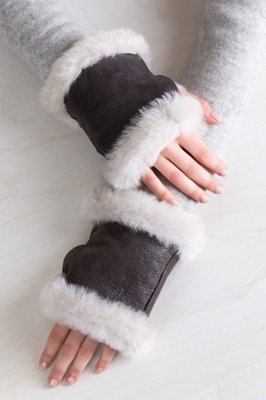 B3 Sheepskin Fingerless Gloves Overland