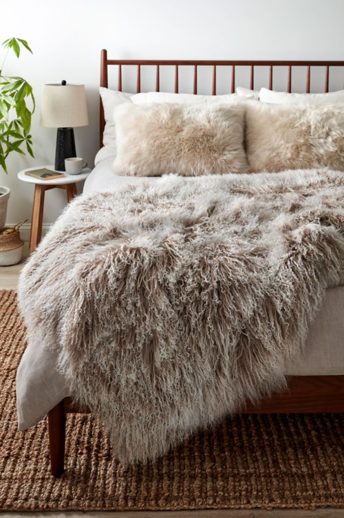 Fur Blankets | Overland
