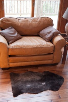 SinglePelt Short Wool Sheepskin Rug with Natural Markings Overland